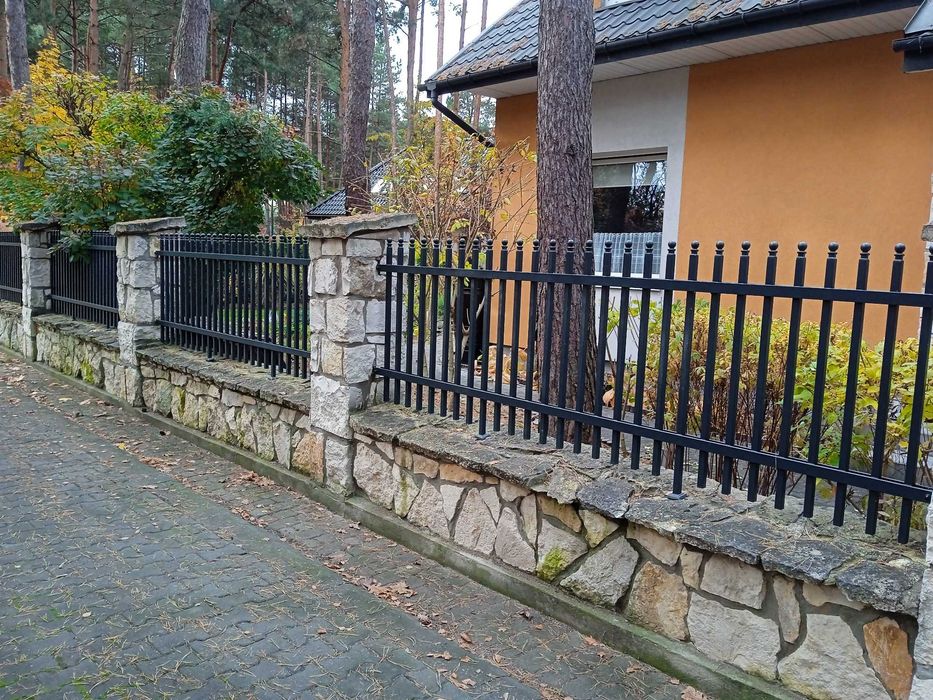 Ogrodzenia stalowe – ocynk + malowanie proszkowe