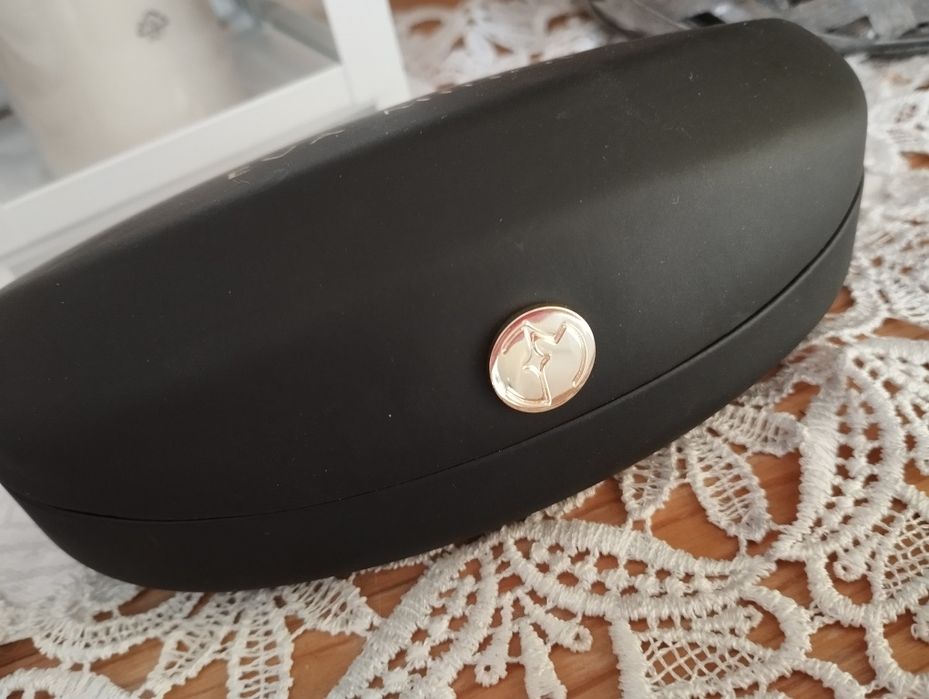 Nowe eleganckie etui  Eva aminge na okulary czarne czarne luksusowe