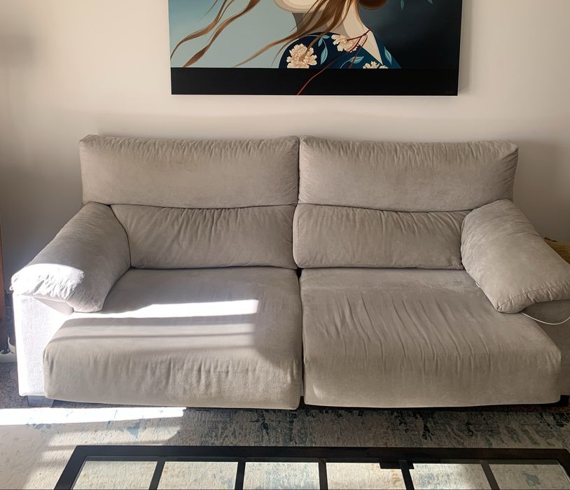 Sofá Banak – Cinza Claro | Extensível | Macio e Confortável