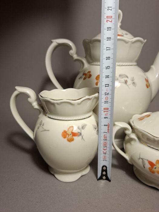 Porcelanowy garnitur dzbanek mlecznik i Cukiernica kahla