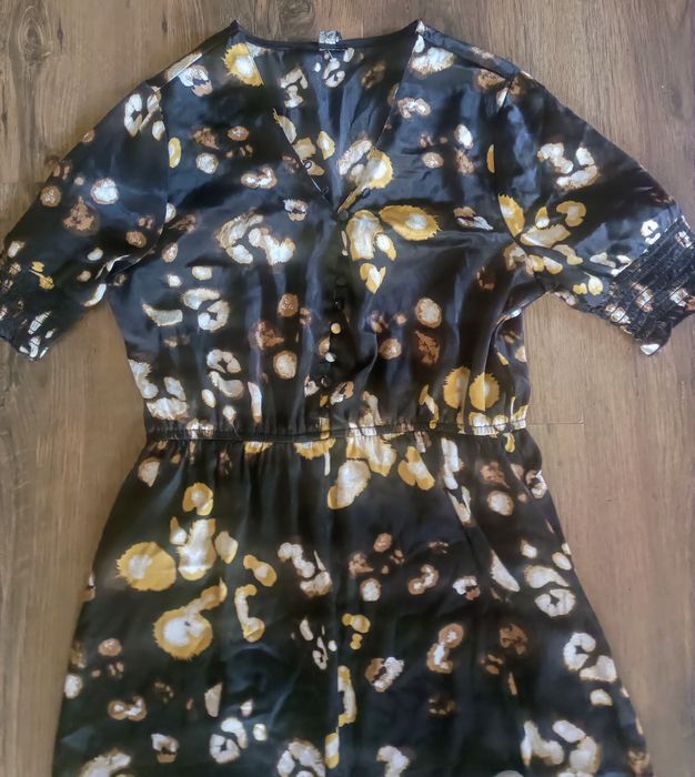 Sukienka z krótkim rękawem