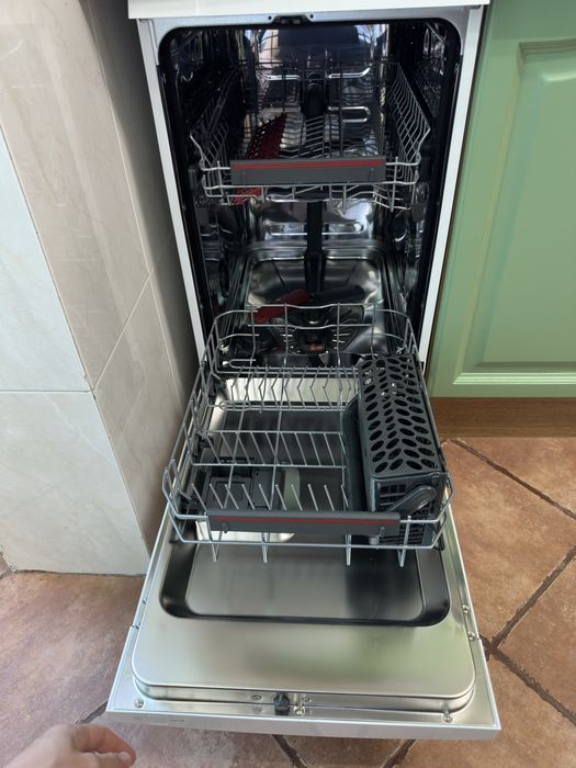 Vendo usada maquina de lavar loiça AEG de 45 cm,
