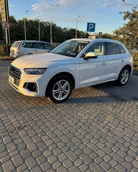 Продам Audi Q5 2022  Quattro  S-Line