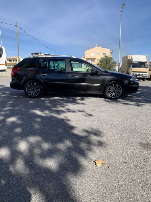 Renault Laguna 2.0 dCi 2006 – Familiar Espaçoso e Confortável