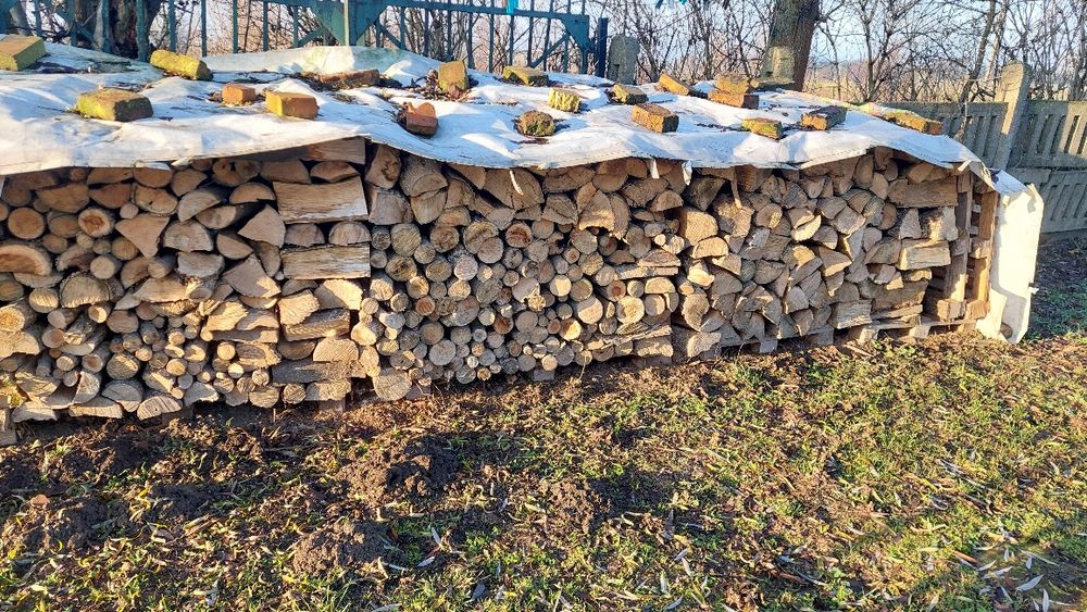 Drewno opałowe , kominkowe