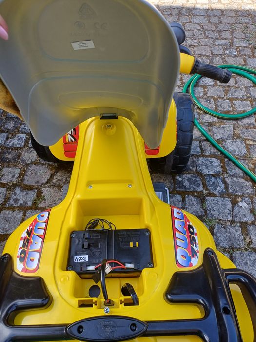 Vendo moto4 para criança