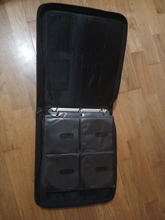 Porta-CD/DVD/Blu-Ray Compacto - Capacidade para 120 Discos - Como Novo