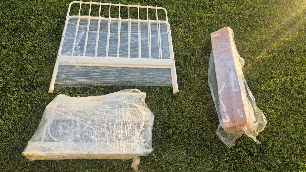sprzedam łóżko metalowe Ikea