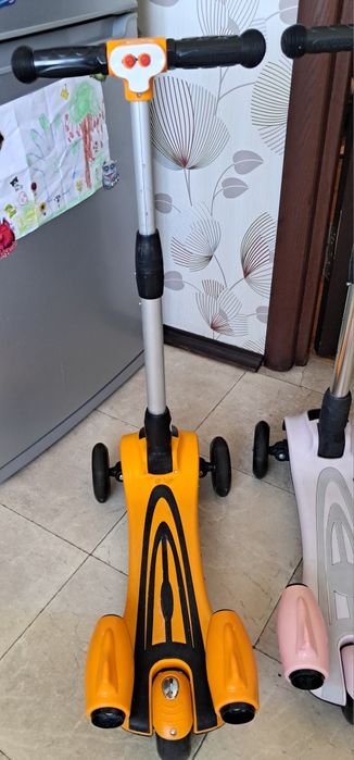 Самокат с турбинами музыкой паром