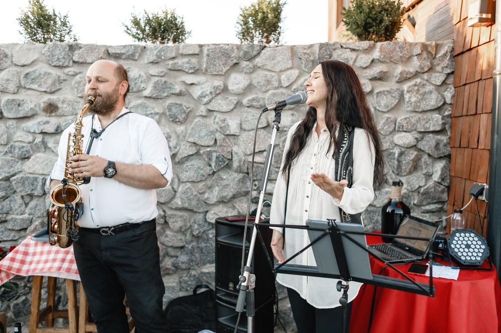 Саксофон, вокал,  музика наживо, саксофоніст, дует