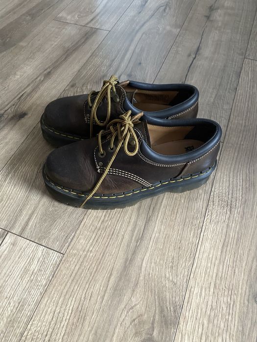 Buty brązowe Dr. Martens 8053 QUAD