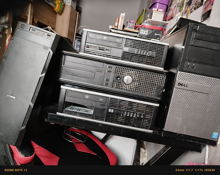 Komputery na odzysk części/metali szlachetnych.