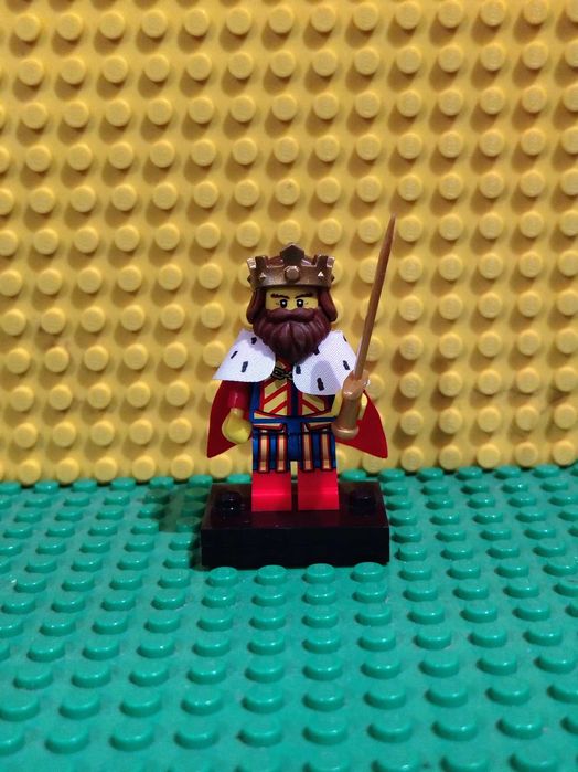 LEGO Minifigure - Classic King, Series 13 - col13-1