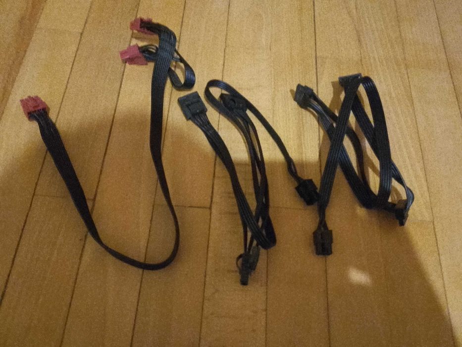 Кабели питания от модульного блока питания Thermaltake