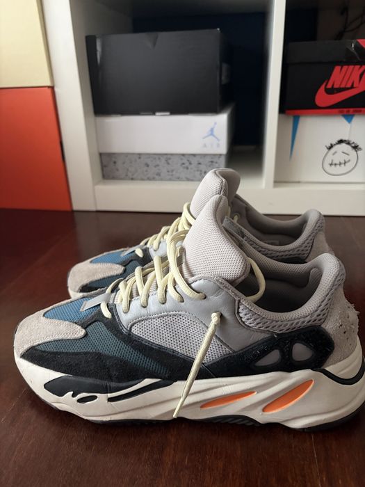 Yeezy 700 [EU 44]