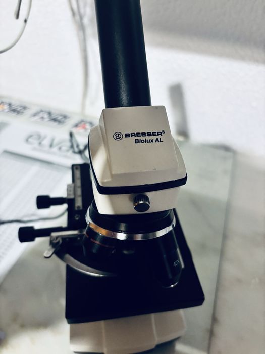 Microscópio Bresser Biolux AL
