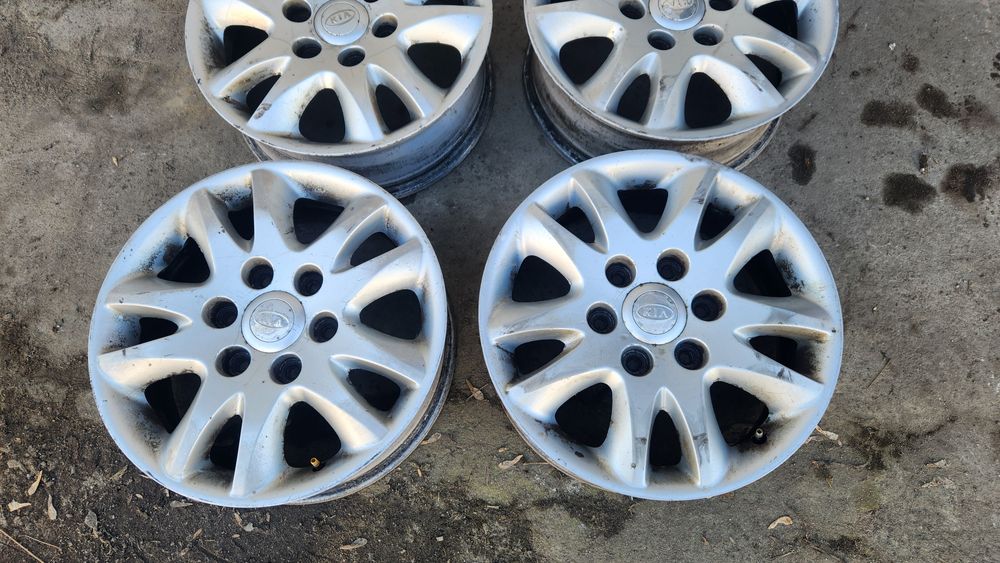 889*Oригінальнi диски Kia Carnival R17 6×139,7  dia 92.2