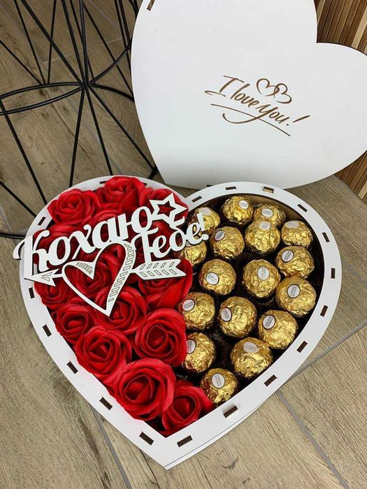 Подарочный набор с конфетами для мамы, девушки, жены, подруги на празд