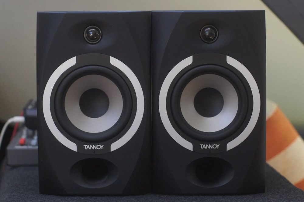 Tannoy Reveal 601a - monitory studyjne aktywne // yamaha KrK