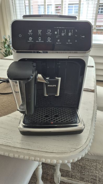PHILIPS  LatteGo 3200 EP3243