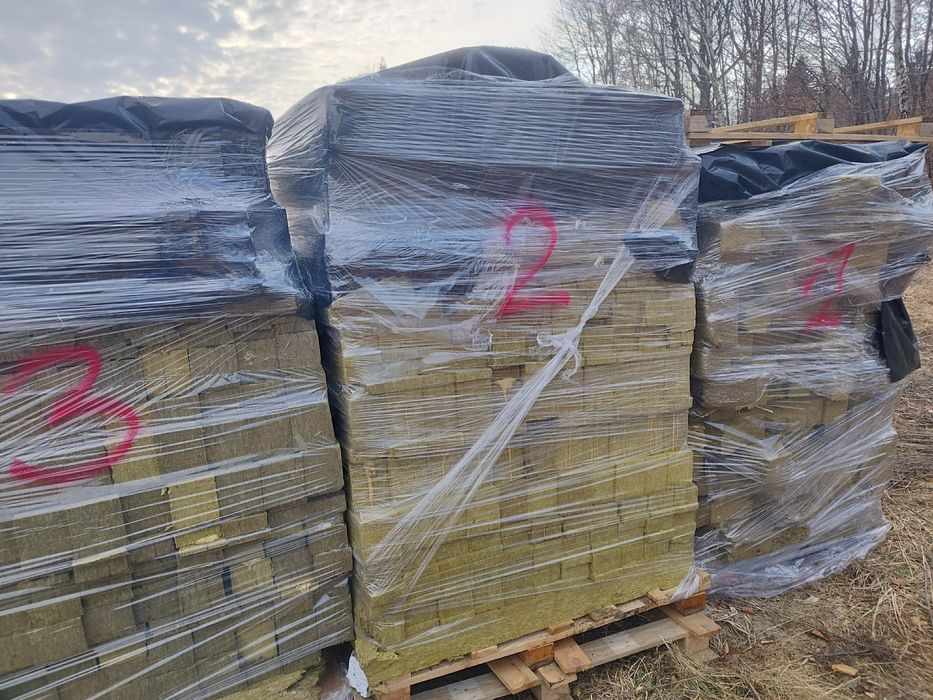 Wełna Skalna Mineralna Rockwool ocieplenie