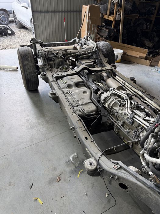 В розборі Jeep Wrangler JL 2018-2026 2.0 бензин.Рама, міст передній задній, ходова частина передня задня