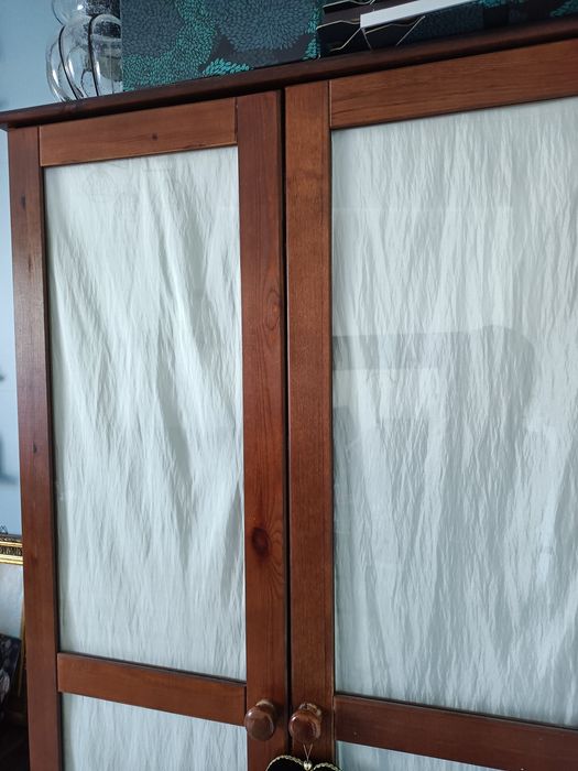 Witryna sosnowa w bardzo dobrym stanie