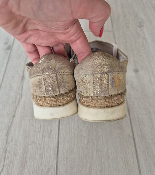 Damskie wiązane złote skórzane espadryle Lasocki 37