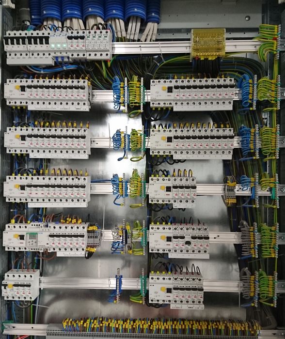 Elektryk , instalacje elektryczne , fotowoltaika ,  awarie , elektryka