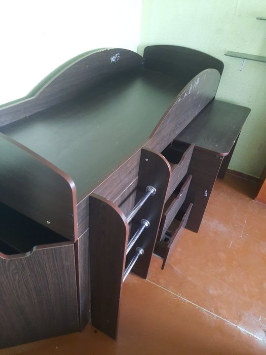 Кровать детская, двухэтажная