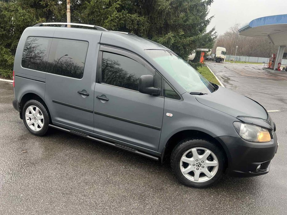 Volkswagen Caddy 1.6 дизель2011