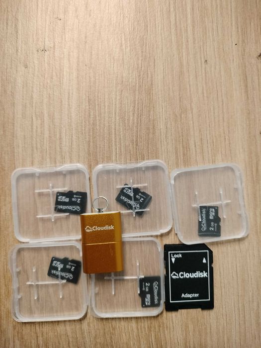 Cloudisk Karta Micro SD 2 GB Flash C6 (2 GB)x5szt  + pendrive, spp626