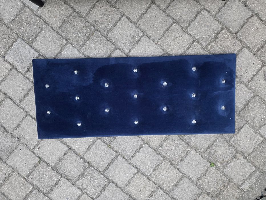 Siedzisko do pokoju z pojemnikiem na buty i ścianką