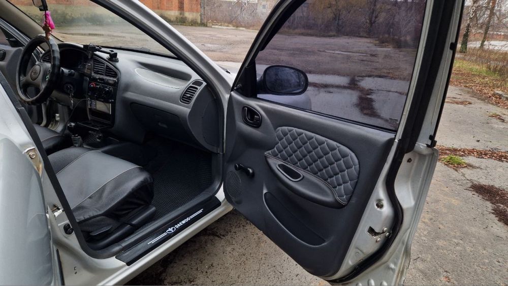 Део Ланос 1,5, газ бензин.