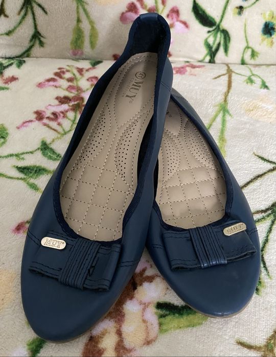 Buty baleriny granatowe z kokardkami muy collection  rozmiar 41