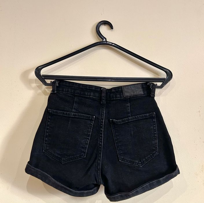 Calções Pretos Bershka