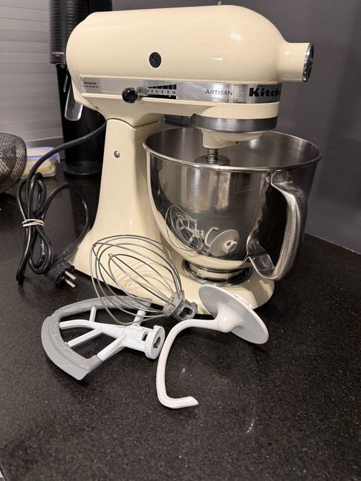 KitchenAid Artisan Robot kuchenny planetarny 5KSM150PS