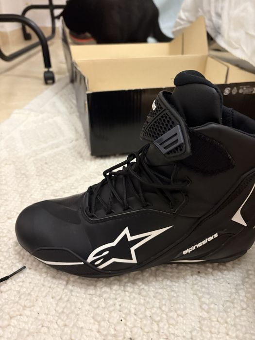 Bota Alpinistars