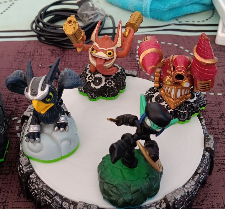 Vários Bonecos Skylanders Nintendo Wii/ PlayStation 3