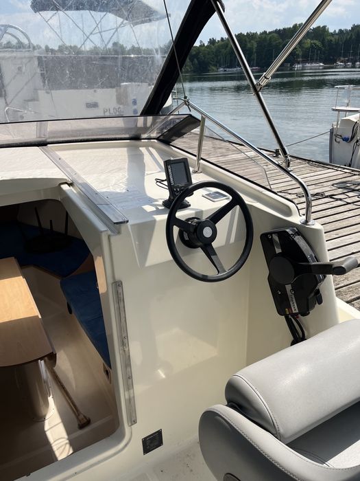 Delphia Nano , spacerowy jacht motorowy HOUSBOAT