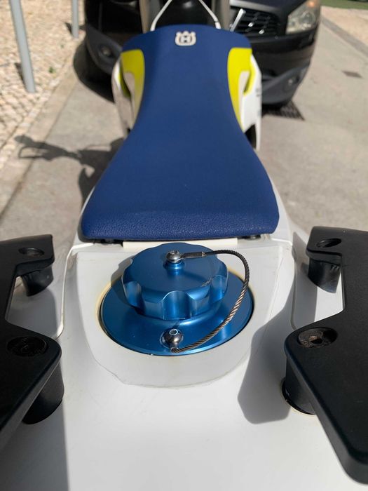 Husqvarna 701 Enduro – 2017 | 17.000 km | Muito equipada