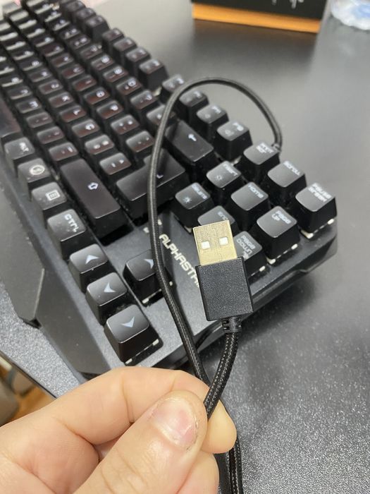 Teclado gaming Ozone Alpha Strike