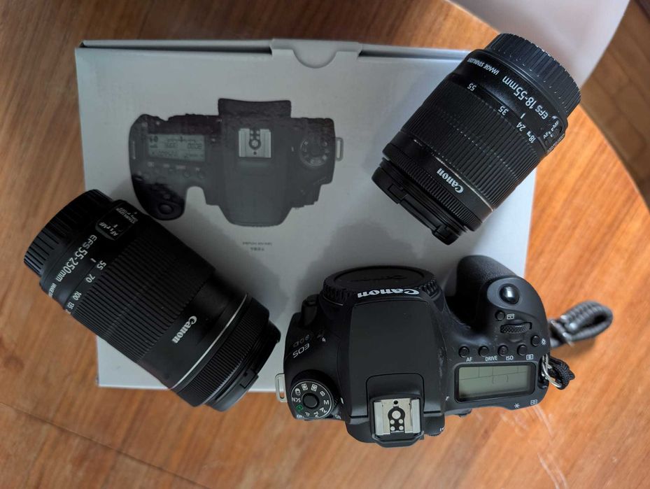 Canon EOS 90D (Como Nova / Like New) + 18-55mm + 55-250mm IS STM
