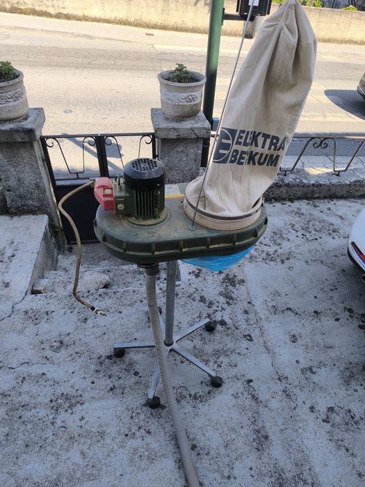 Máquina de corte industrial de madeira + oferta de aspirador