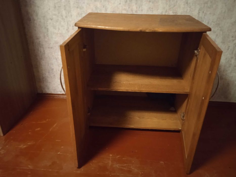 Продам комод дубовий