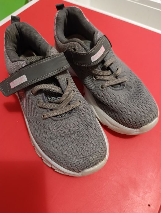 Кроссовки 35 размер