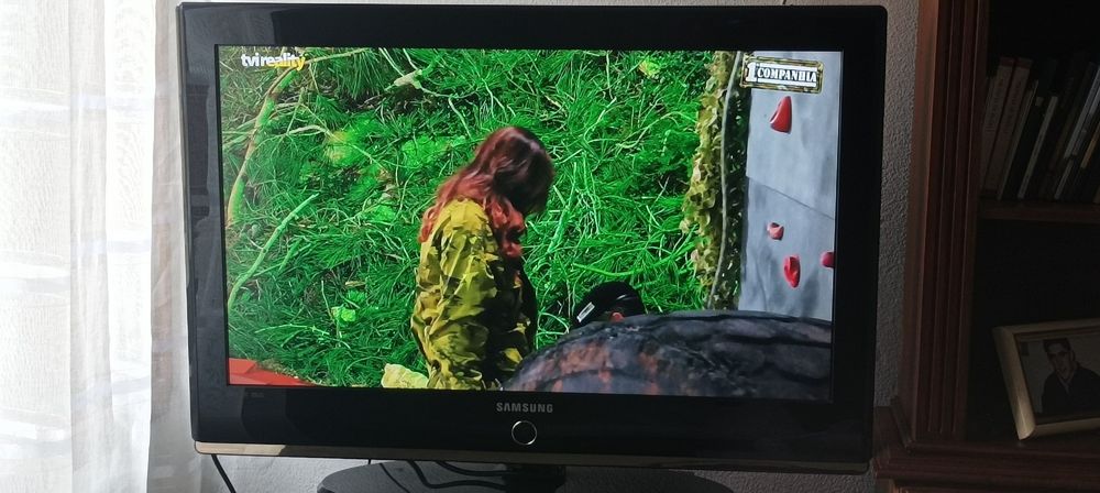 TV Samsung com comando + box tdt