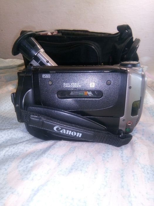 Відео камера Canon UC5000E