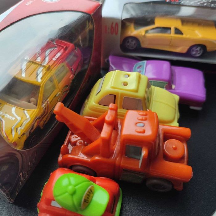 Машинки, іграшки для хлопчика, різні (6 шт.)