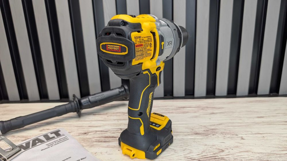 Ударний дриль-шуруповерт Dewalt 20v DCD1007